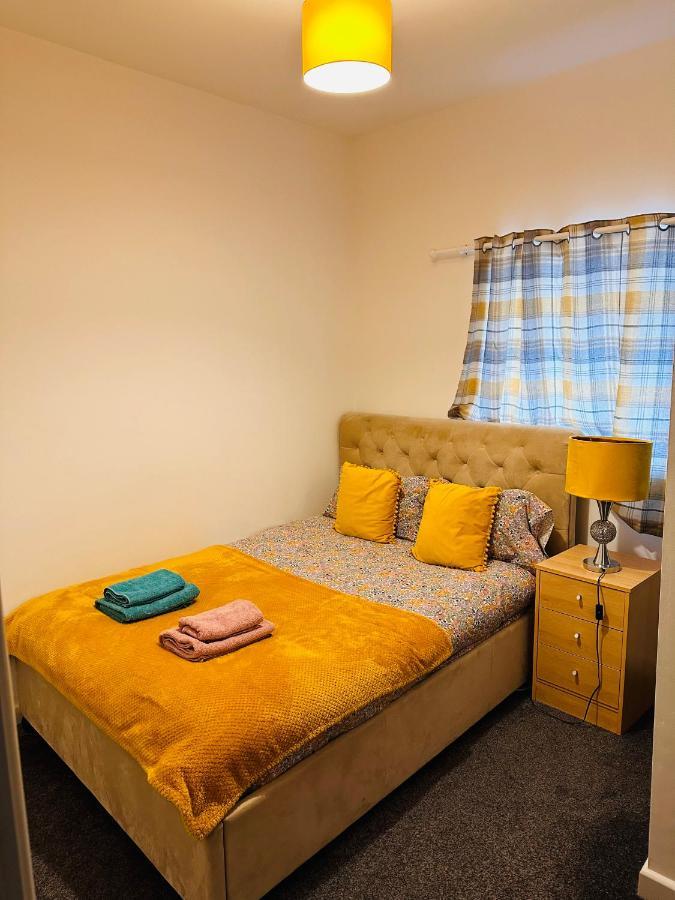 City Blessed Aptm 2 With Free Parking North Shields Exterior foto